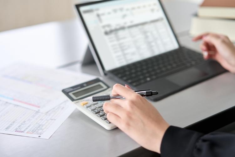 wokring desk focus
